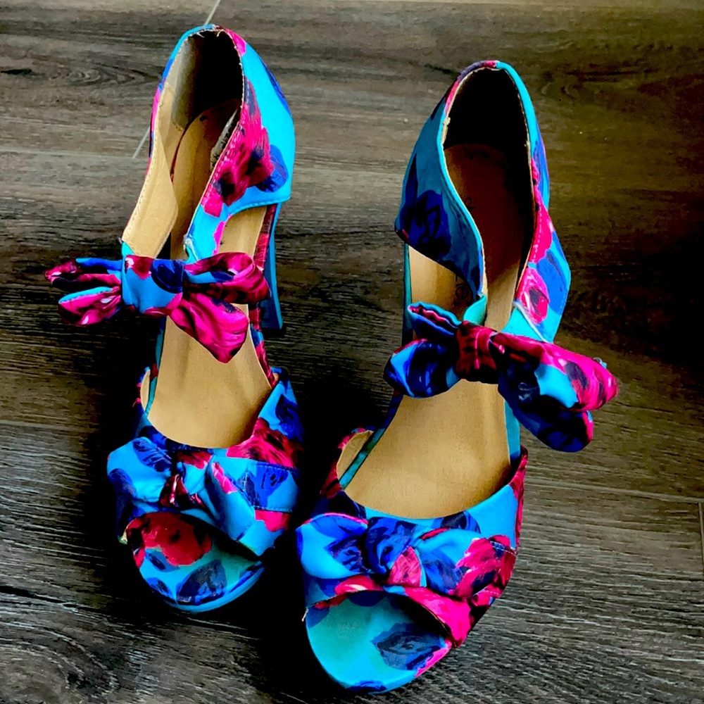 Shoedazzle size 8.5 heals, worn 2-3 times